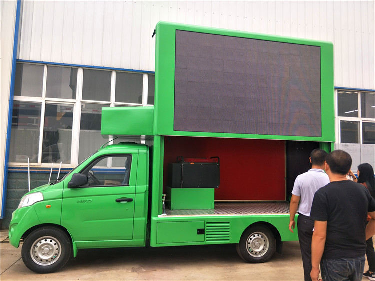 Ruedas móviles móviles del camión 4 de la pantalla del camión P3 P4 LED de Foton LED tamaño pequeño