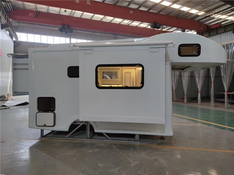 La caja blanca modificada para requisitos particulares de Shell Body Luxury Decoration Assembling rv del campista montó