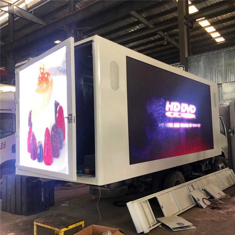 publicidad móvil de la cartelera de 3 de los lados a todo color del camión de la caja del 18ft P6 LED Digitaces