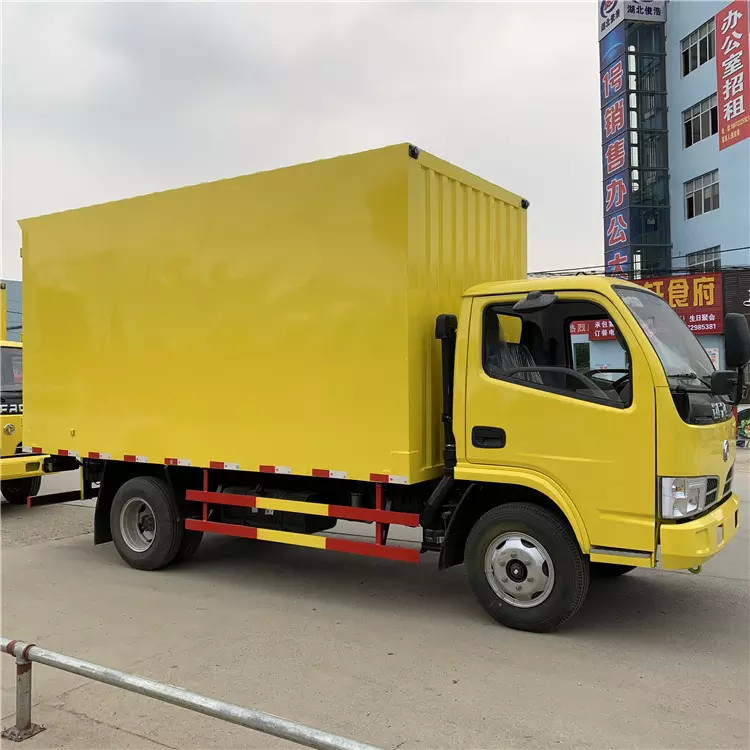 Camión del cargo del tamaño de Dongfeng 3,5 Ton Light Duty Van Truck Small