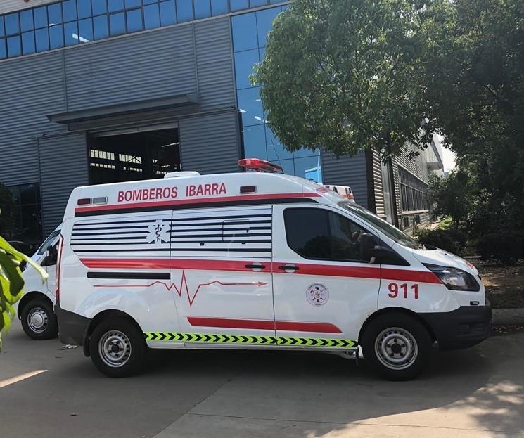 6 asientos Diésel Ambulancia de servicio medio Monitoreo de emergencia Ford V362 Transit Furgoneta de ambulancia