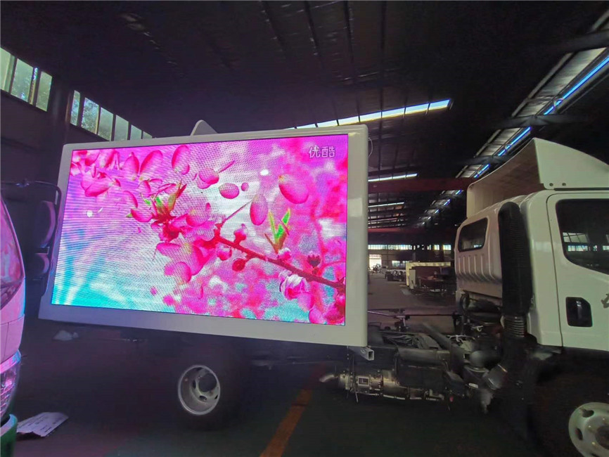 P5 P6 Anuncio Digital Cartelera LED Display móvil Camión exterior de color completo con generador