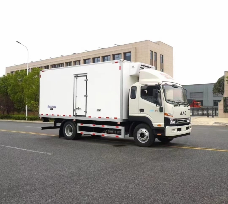 JAC 4x2 furgoneta refrigerada y camión para la venta en Dubai, --5 a -15 grados