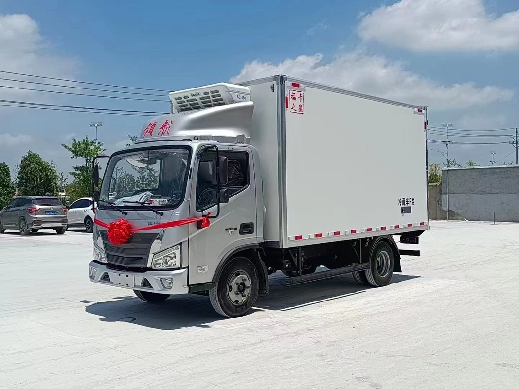 Camión refrigerado de 3 toneladas de 130 CV para el transporte de helados con China Iso Ccc