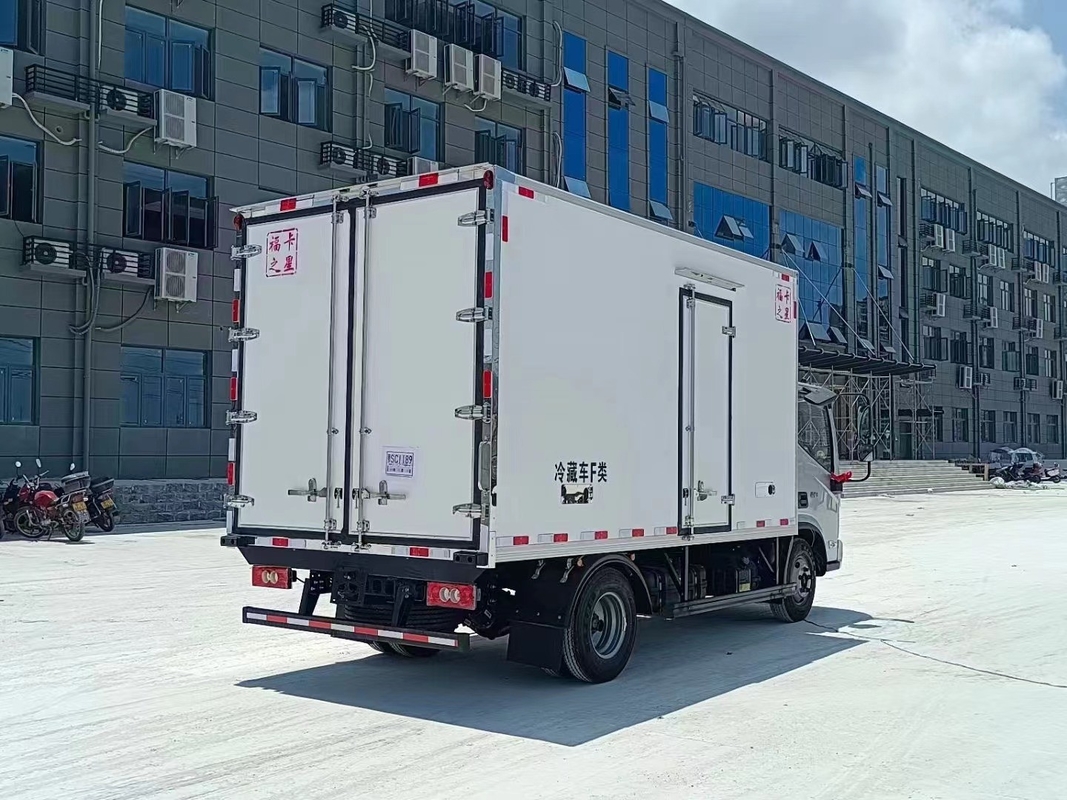 Camión refrigerado de 3 toneladas de 130 CV para el transporte de helados con China Iso Ccc