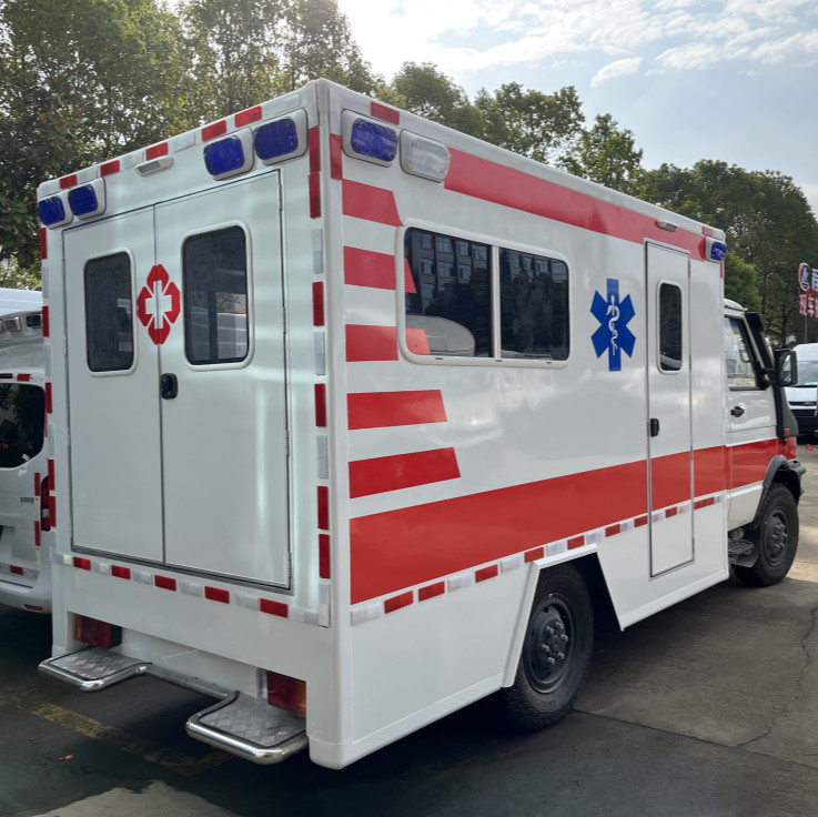 Tipo de impulsión profesional del coche 4x4 de la ambulancia de la emergencia ambulancia de Iveco del EURO 5