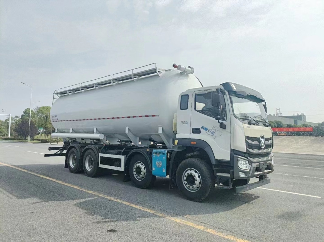 Cabina de aire acondicionado Euro3 o Euro4 Camión de transporte de cemento a granel con norma de emisiones