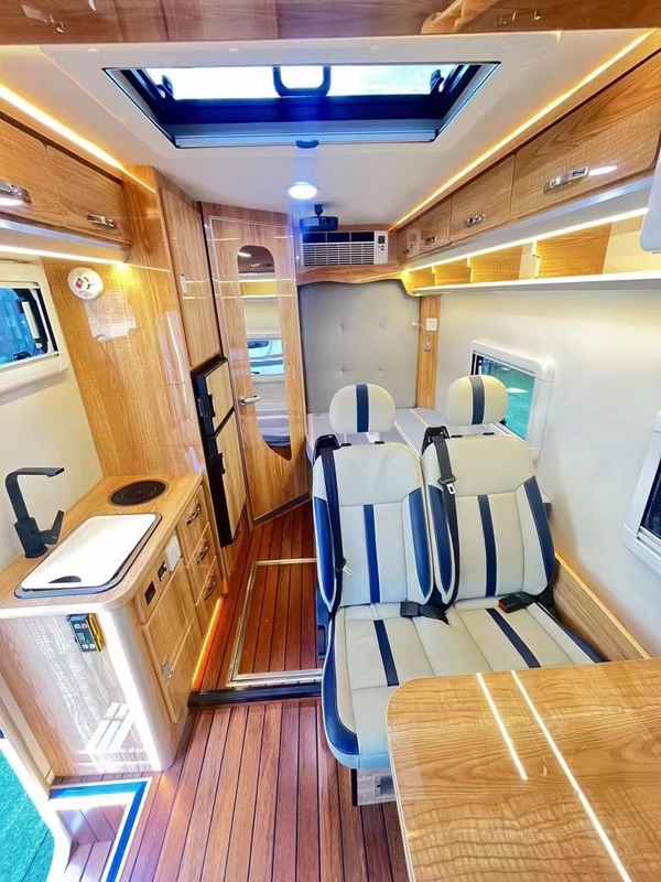 Estructura del marco de acero RV Caravan Van 5998*2480*3250 Incluido el neumático 235/75R17.5 16PR