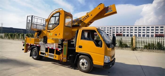 Camión de plataforma de trabajo aéreo Euro 5 de 132 CV de Dongfeng Versátil y eficiente