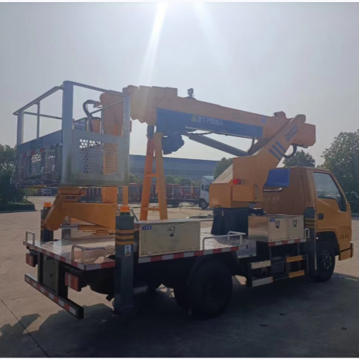Camión de plataforma de trabajo aéreo de 23 m con QuanChai Q23-132E60 2.89L desplazamiento