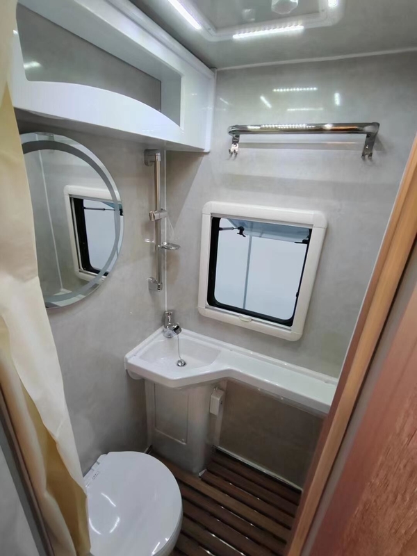 Rv Caravan Yuejin S500 Modelo C Caravana con capacidad para dormir para 4-6 personas - CLW OE NO