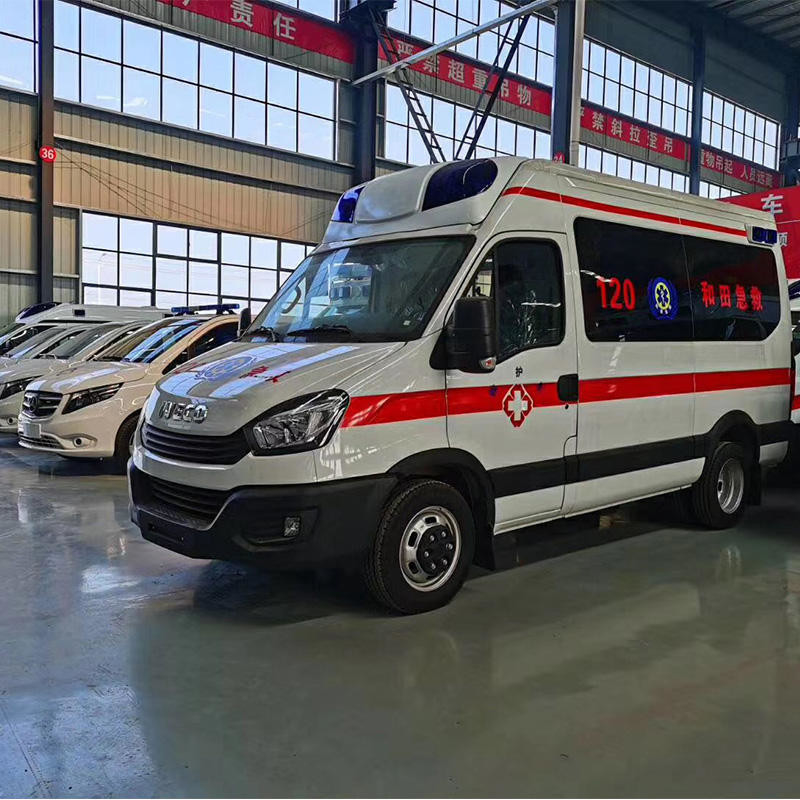 Ambulancias de emergencia LHD/RHD con neumáticos de conducción 195/75R16LT Vehículo de ambulancia tipo 4x2 para la venta