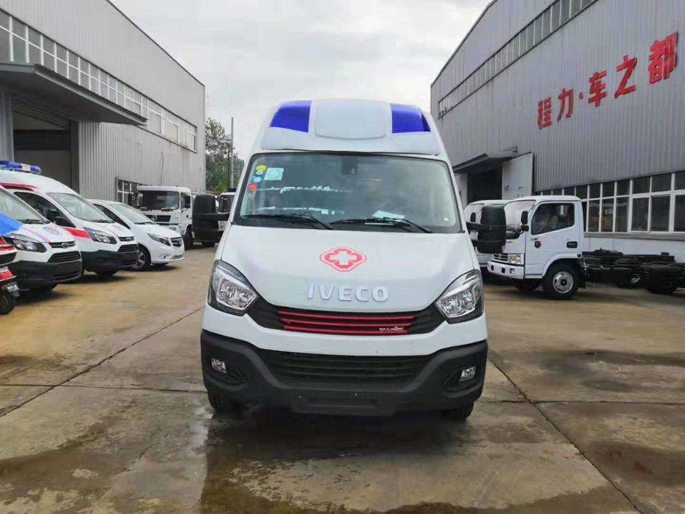 Ambulancia de lujo 2800mm camión de hospital móvil con características avanzadas y especificaciones de neumáticos 215/75R16LT