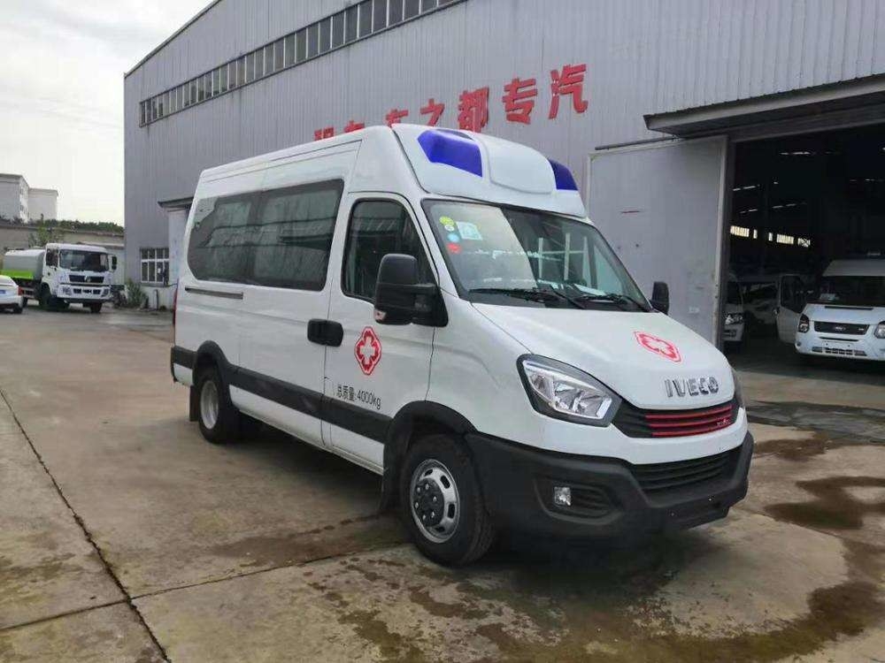 Ambulancia de lujo 2800mm camión de hospital móvil con características avanzadas y especificaciones de neumáticos 215/75R16LT