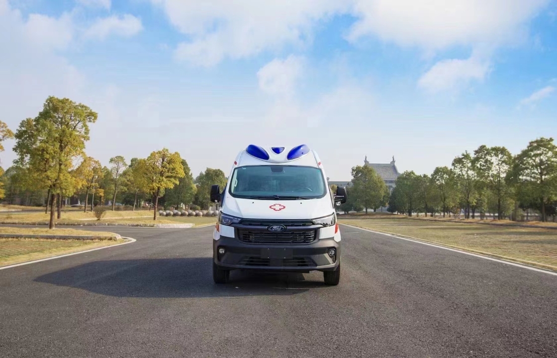 Euro 5 4*2 Ford ambulancia de emergencia con equipo de primeros auxilios y armario de lado