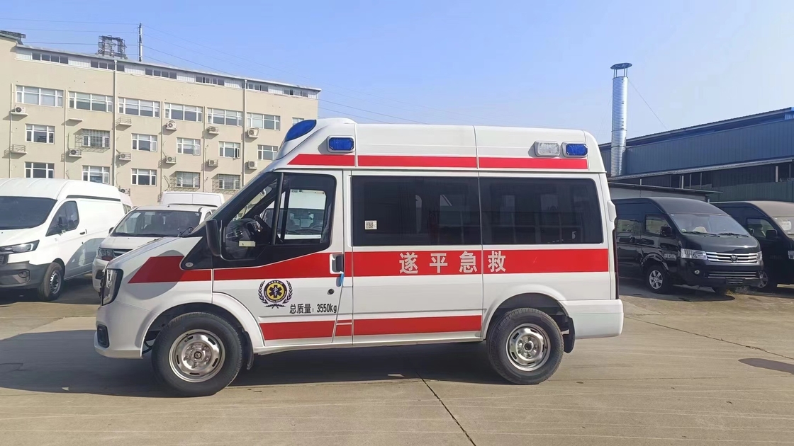 China 4*2 motor diesel de emergencia de ambulancia coche GVW 3510 Kgs de ambulancia para vehículos
