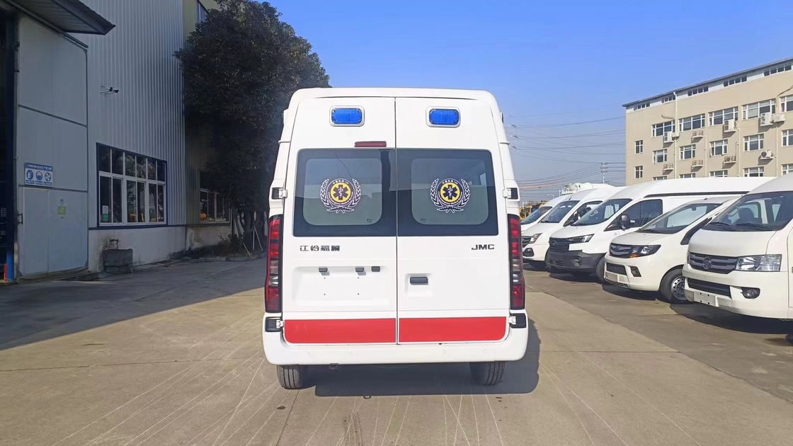 China 4*2 motor diesel de emergencia de ambulancia coche GVW 3510 Kgs de ambulancia para vehículos
