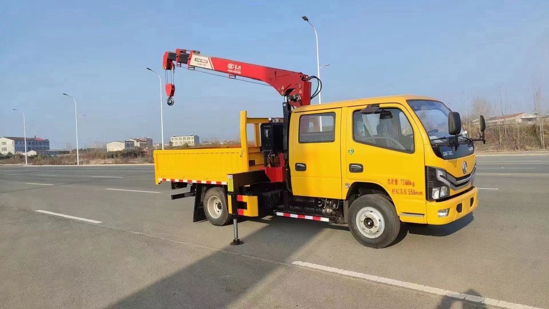 DF grúa montada en camión con asiento para 3 personas con tipo de conducción RHD y 6 neumáticos