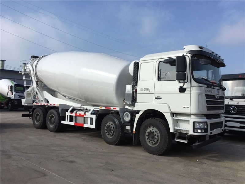12 14 15 Cu Ft mezclador de cemento 10 velocidad hacia adelante 2 marcha atrás SINOTRUK HOWO camión mezclador de barro