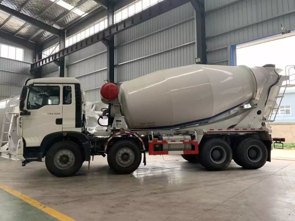 12 14 15 Cu Ft mezclador de cemento 10 velocidad hacia adelante 2 marcha atrás SINOTRUK HOWO camión mezclador de barro