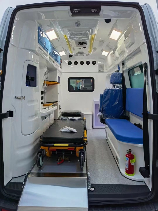 3750 mm de base de ruedas de emergencia de ambulancia con 103 kW de potencia nominal y 3700 kg de peso bruto