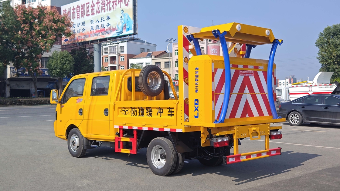 Camión de amortiguación Dongfeng 101 velocidad máxima amortiguador anti-colisión camión de amortiguación para la venta