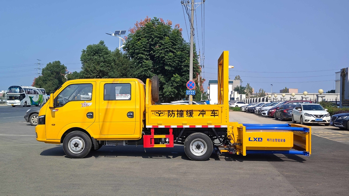 Camión de choque Tma Dongfeng Doble fila Euro 5 Prevención de colisiones Camión tampón anti-colisión Con precio barato