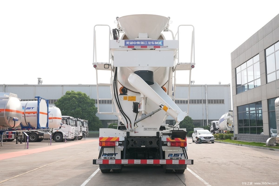 Euro 5 12 ruedas camión mezclador de cemento 12m3 camión de cemento diesel de hormigón con bomba para la venta