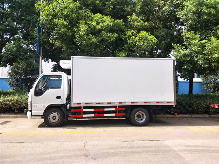 Japón 4*2 ISUZU Camión de caja frigorífica Sistema PTO Camión congelador de 5 toneladas