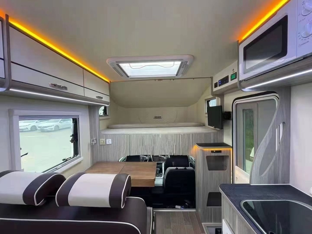 Caravana al aire libre de Van Automatic Transmission 4*2 Motorhome rv del campista de Yuejin Foton