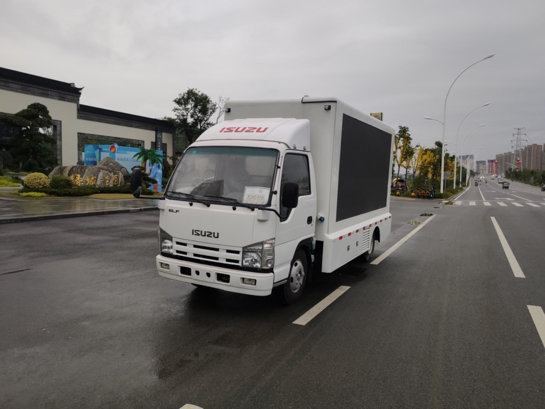 Isuzu P5 P6 P4 Display LED montado en camión 3840 * 1728 mm Trailer de pantalla LED móvil 102HP
