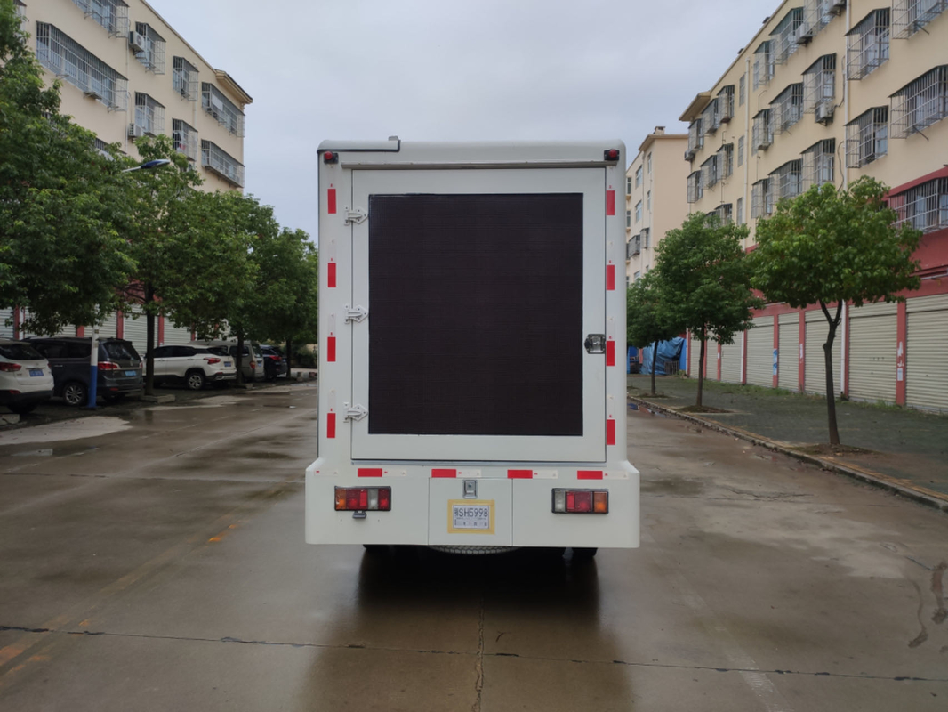 Isuzu P5 P6 P4 Display LED montado en camión 3840 * 1728 mm Trailer de pantalla LED móvil 102HP