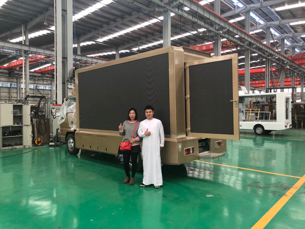 Carro con pantalla LED y audio publicidad exterior Roadshow Stage Truck Manual de diesel